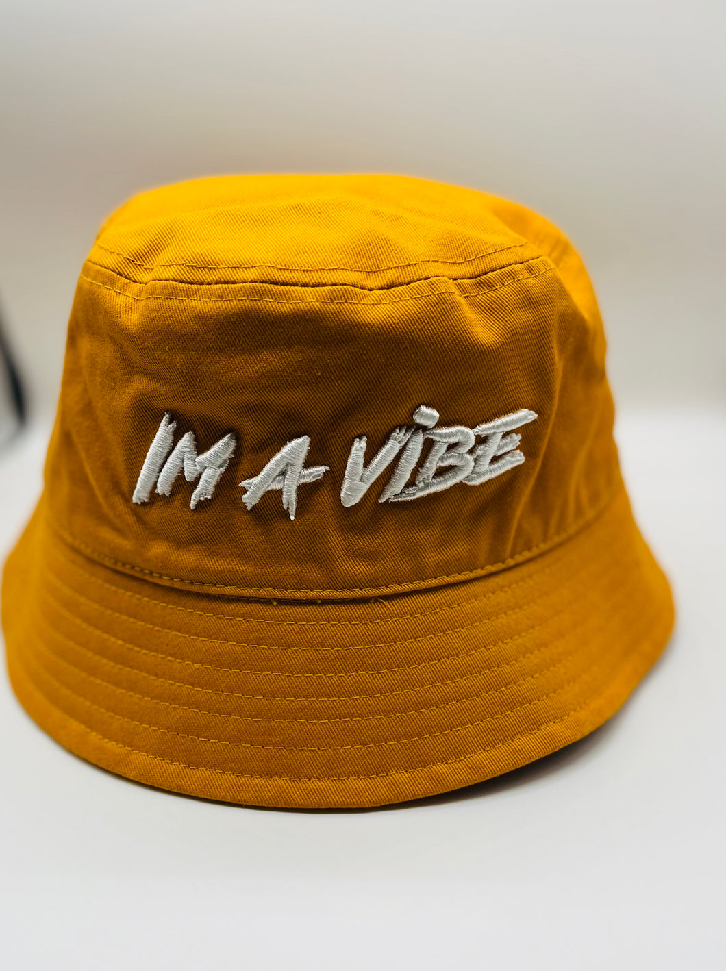 90s style bucket hat
